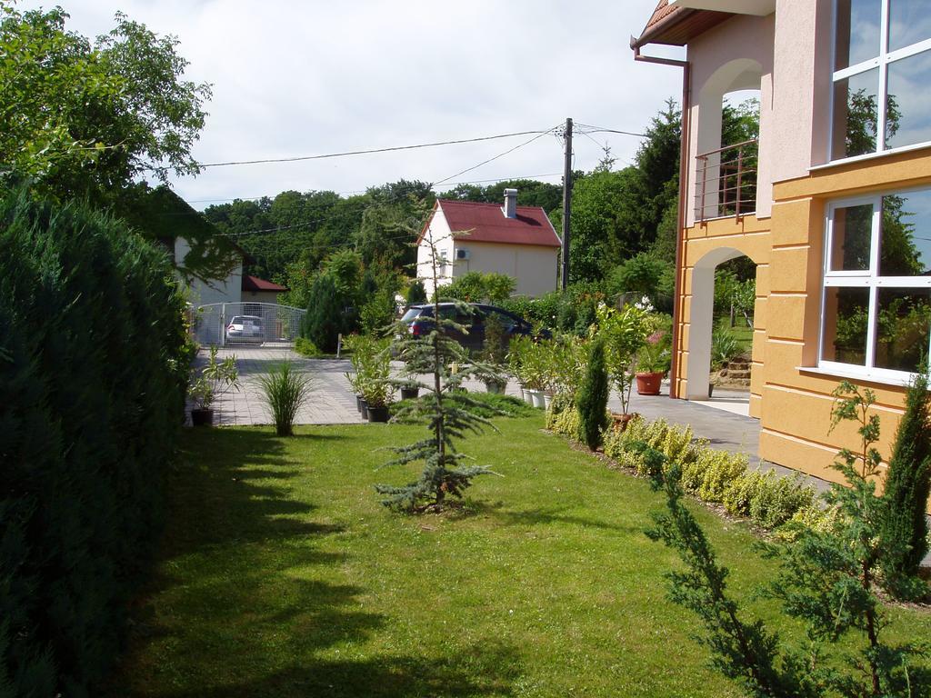 Katalin Apartmanhaz Залакарос Екстериор снимка