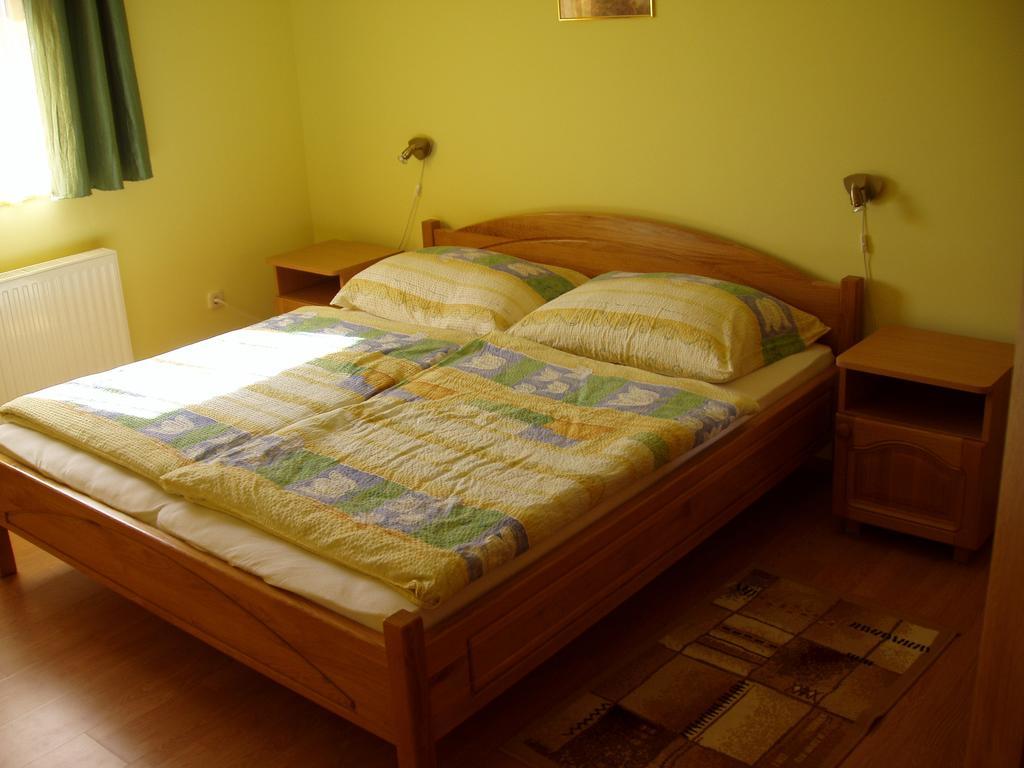 Katalin Apartmanhaz Залакарос Екстериор снимка