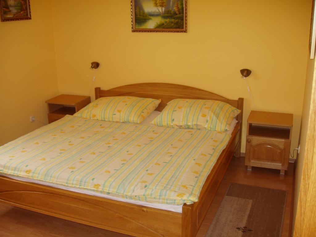 Katalin Apartmanhaz Залакарос Екстериор снимка