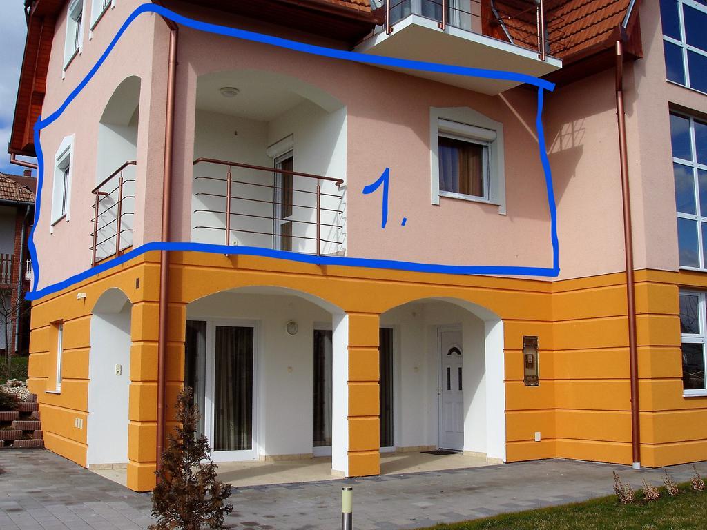 Katalin Apartmanhaz Залакарос Стая снимка