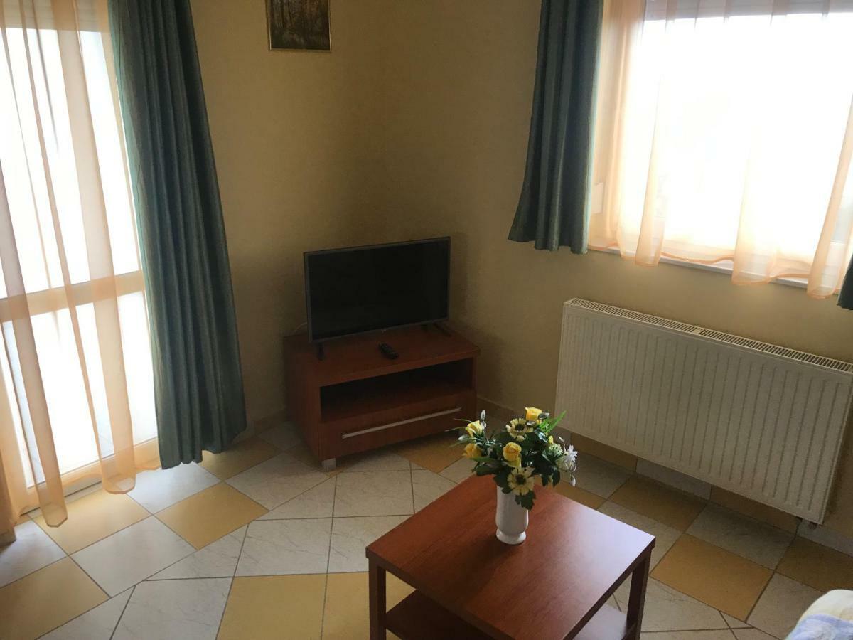 Katalin Apartmanhaz Залакарос Екстериор снимка